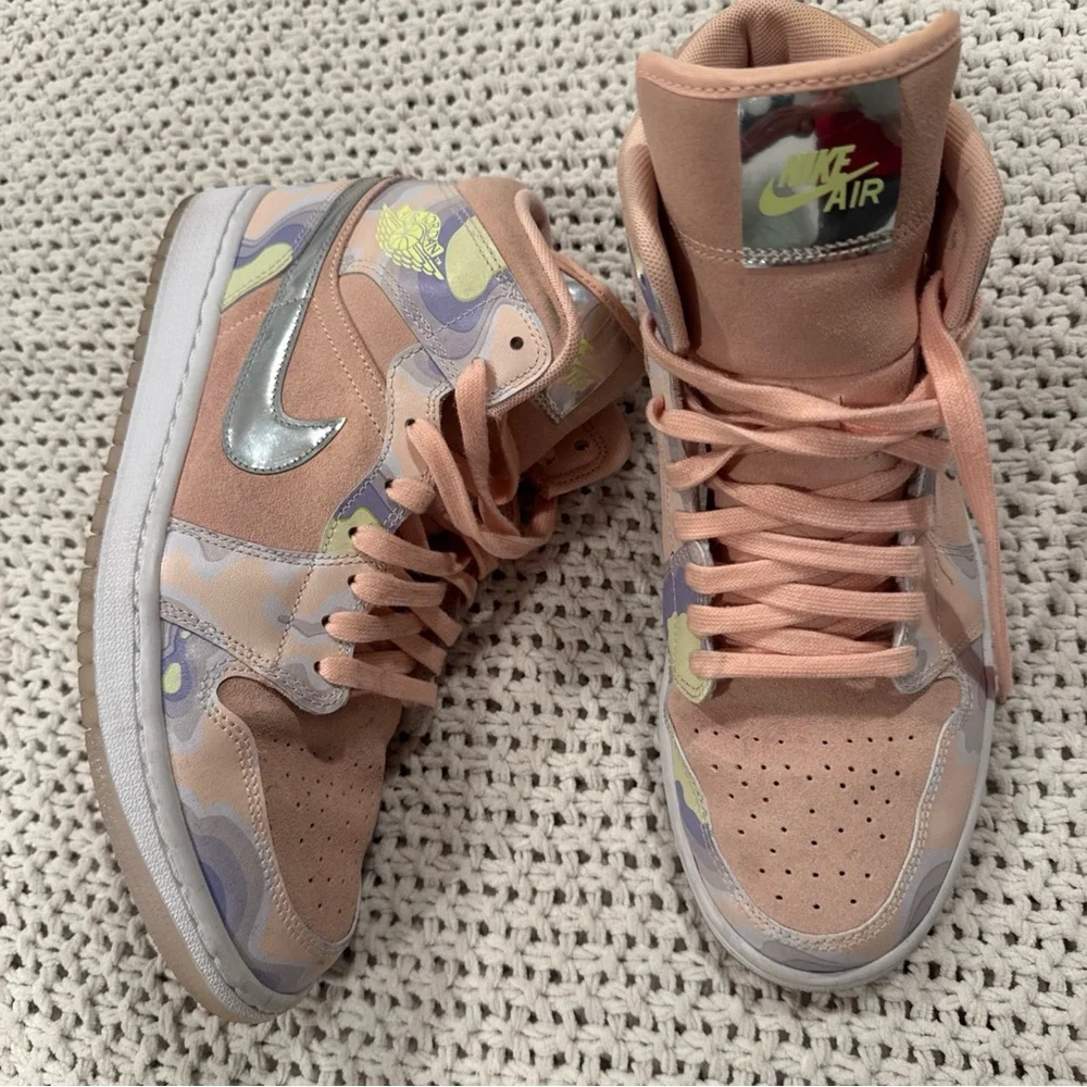 Nike Women's Multicolor High-Top Sneakers - Picture 5 of 6